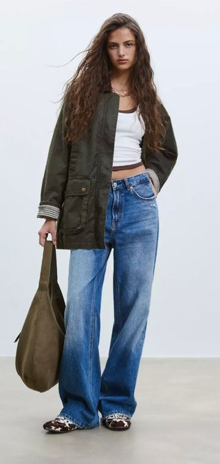 Parka encerada verde Stradivarius