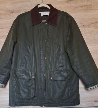 Parka encerada verde Stradivarius