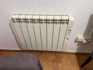 Radiador eléctrico blanco tengo más medidas