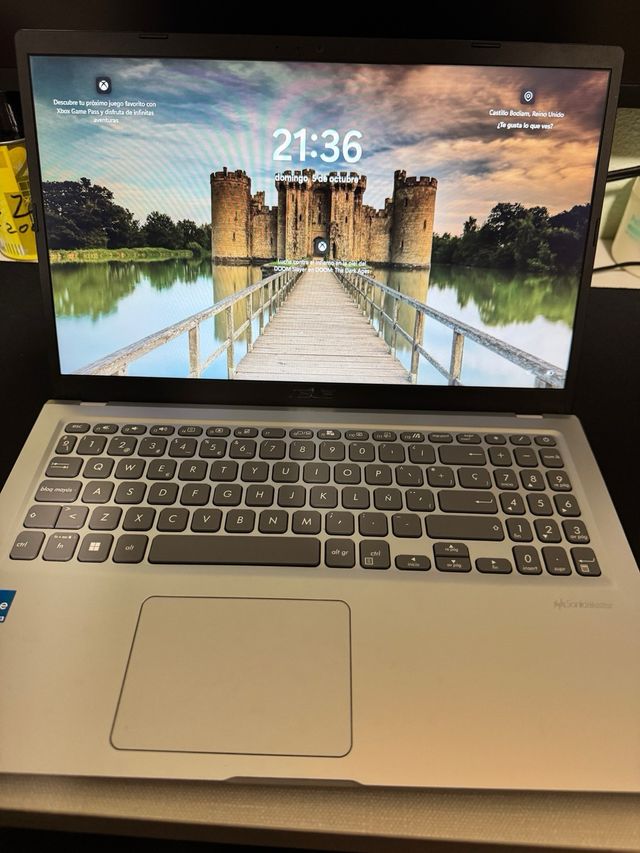 Portátil ASUS económico