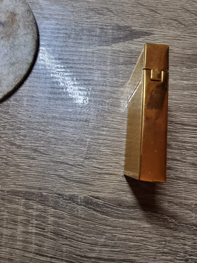 Encendedor Vintage Dorado