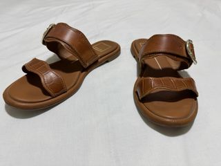 Sandalias Dolce Vita Marrones Hebilla