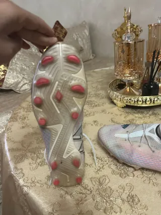 Scarpe da calcio Puma rosa/bianche