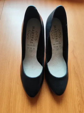 Zapatos de piel negros MARYPAZ Talla 38