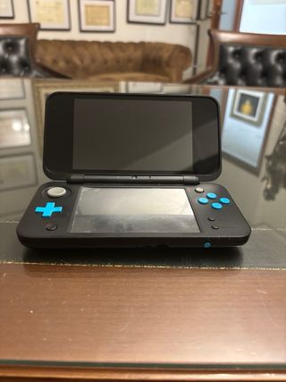 Nintendo 2DS XL Negra + Super Mario Maker