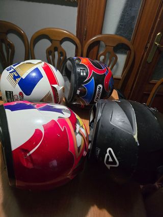 4 Cascos de Moto