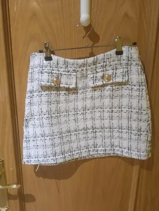 Falda tweed blanca y negra