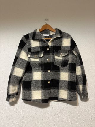 Chaqueta cuadros blanco y negro