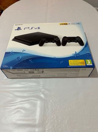 PS4 Slim 1TB con Caja, 2 Mandos y 8 juegos.