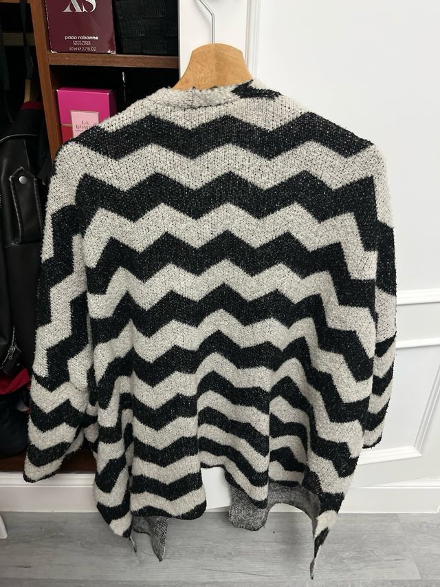 Chaqueta Zigzag Negro y Gris Talla Única