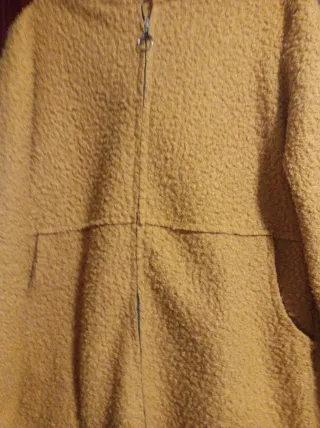 Abrigo de invierno amarillo mujer