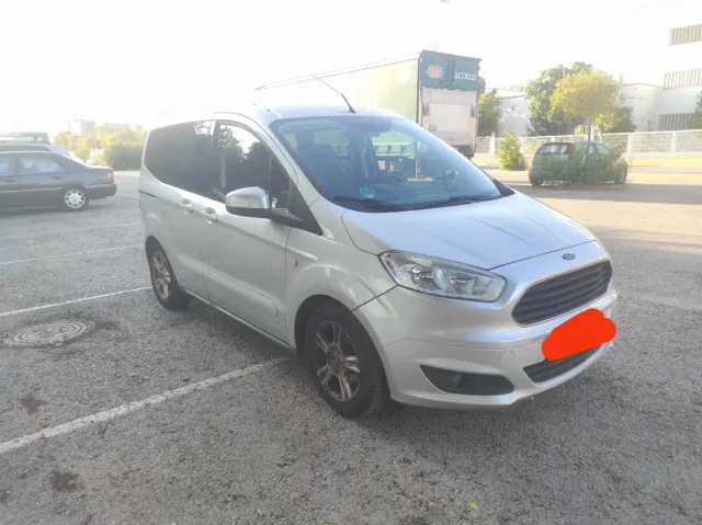 Ford Tourneo Courier 2017