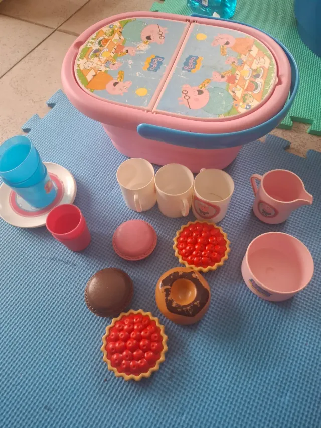 Peppa Pig Maletín Comida,casita, caravana y pizza