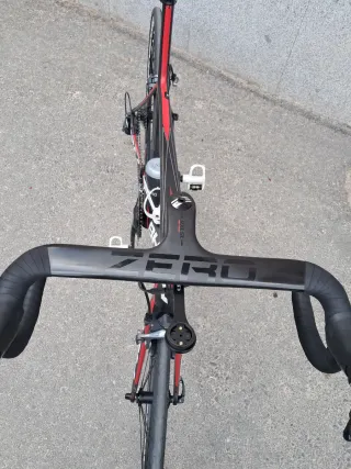 Bicicleta de carretera carbono.