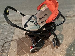 Carrito de bebé con Maxicosi