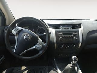 Nissan Navara 2.3 dCi Visia Double Cab 4x4