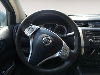 Nissan Navara 2.3 dCi Visia Double Cab 4x4