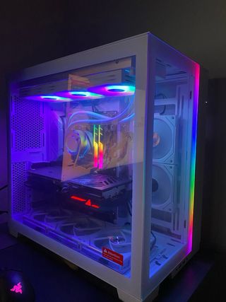 PC Gaming Blanco con RGB