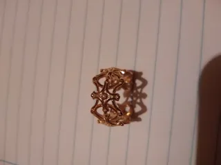 Anillo de Plata Dorada Diseño Geométrico