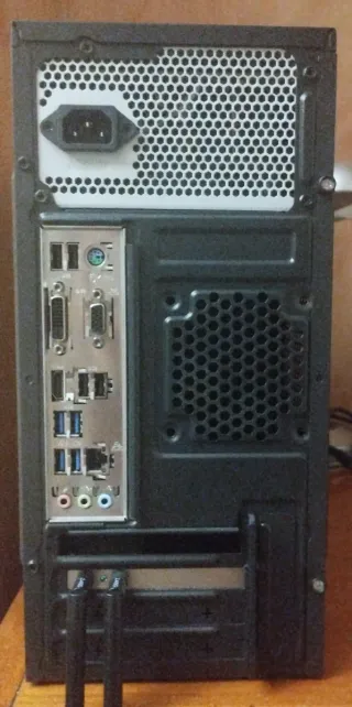 PC Tacens Negra