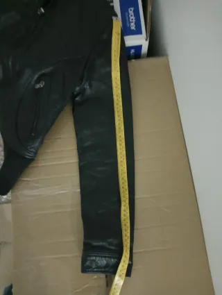 Chaqueta de cuero negra mujer