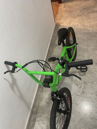 Bicicleta BMX Verde
