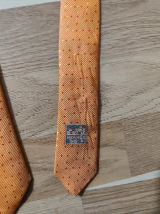 Corbata Hermes Paris Naranja Lunares