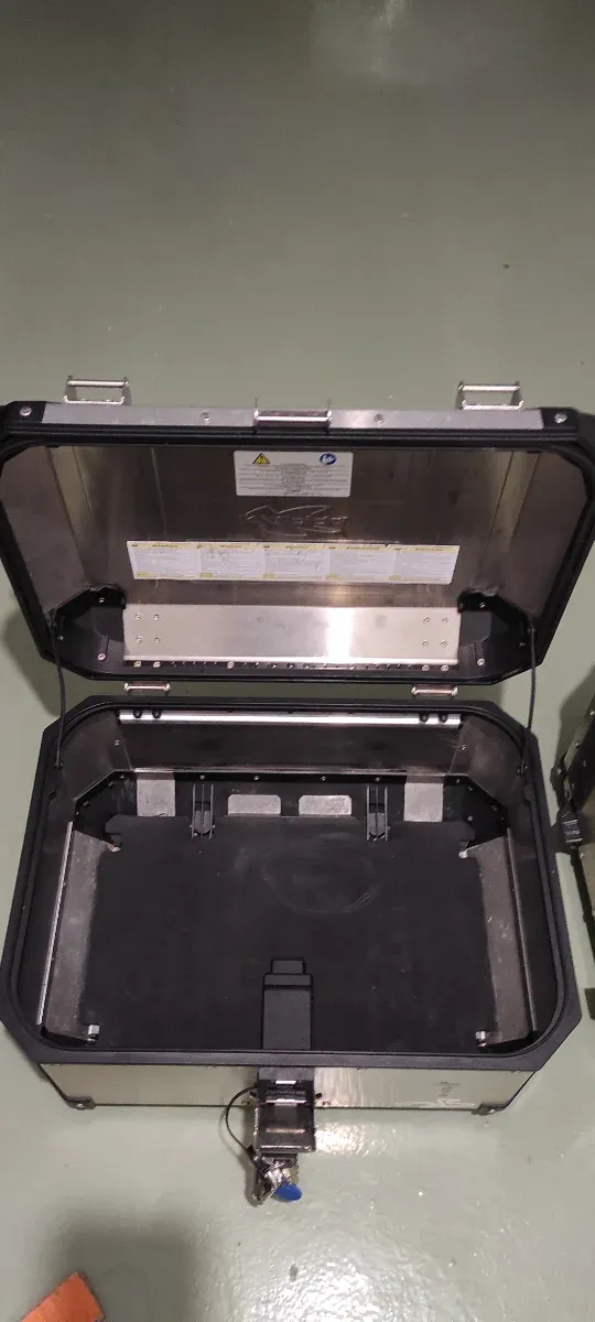 PRECIO NEGOCIABLE. Maletas KAPPA K Venture