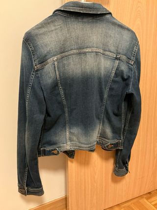 Cazadora vaquera Benetton mujer azul elástica 
