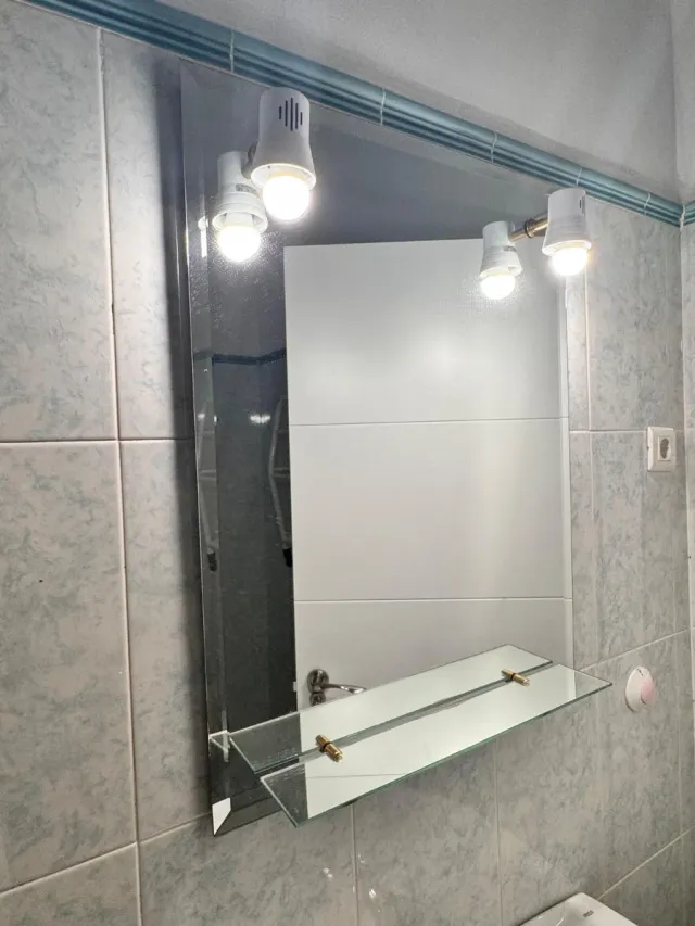 Espejo baño grande con focos y repisa