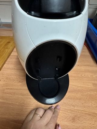 Cafetera Dolce Gusto Blanca y Negra
