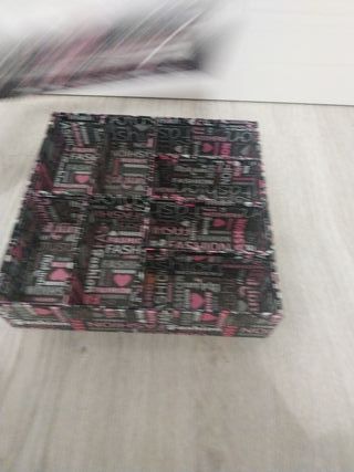 Caja organizadora con diseño de moda