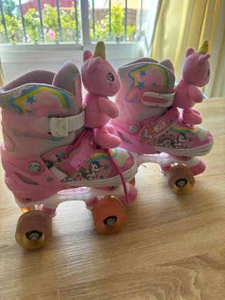 Patines rosas con unicornios con luces en ruedas