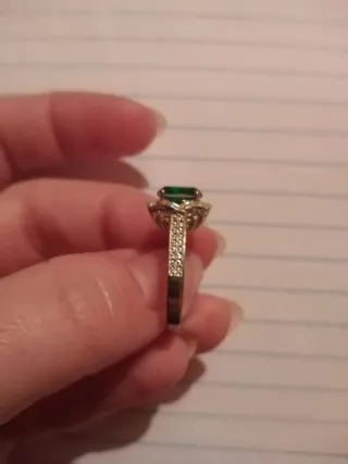 Anillo Plata Piedra Verde y Circonitas