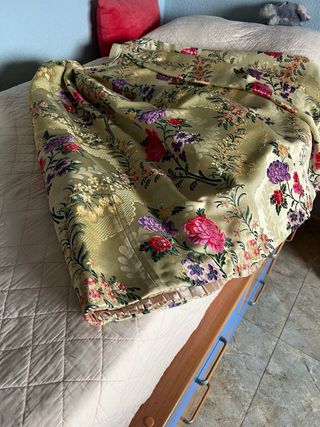 Falda Fallera Beige Flores Talla 38