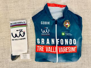Maglietta di ciclismo Gobik + Calze AggressiveBike