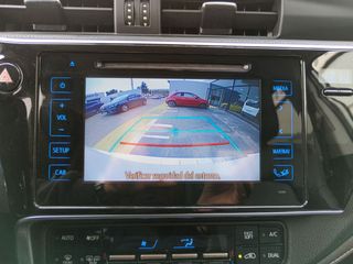 Toyota Auris Hybrid Advance
