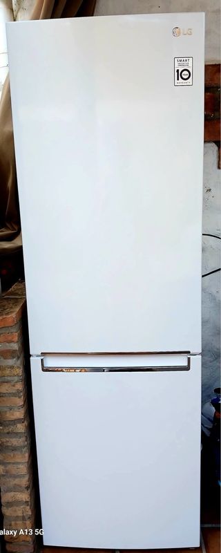 FRIGORÍFICO LG Blanco+ LAVADORA