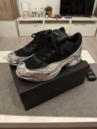 Adidas Ozweego Negro/Plata