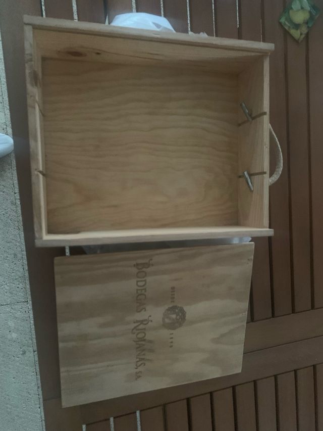 Caja de madera para vinos Bodegas Riojanas