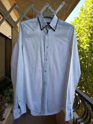 Camisa Zara Hombre. Slim fit.
