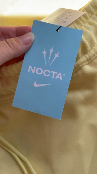 Conjunto Nike x NOCTA Amarillo
