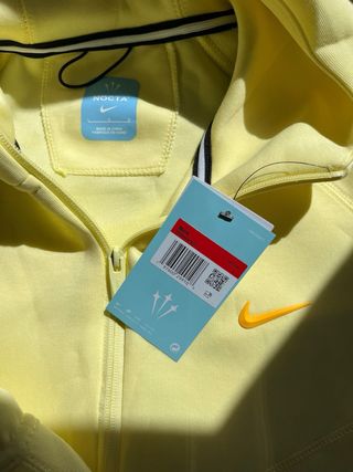 Conjunto Nike x NOCTA Amarillo