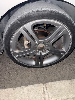 Llantas Seat Ibiza FR 6L  con gomas 
