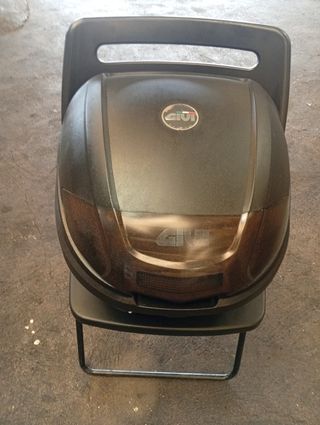 Baúl Moto Givi Negro