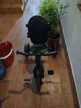 Triciclo infantil negro
