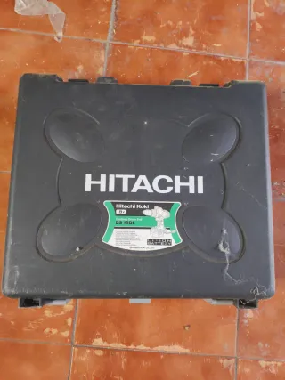 Taladro Hitachi a batería como nuevo