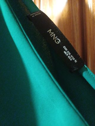 Vestido asimétrico verde