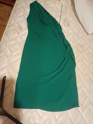 Vestido asimétrico verde