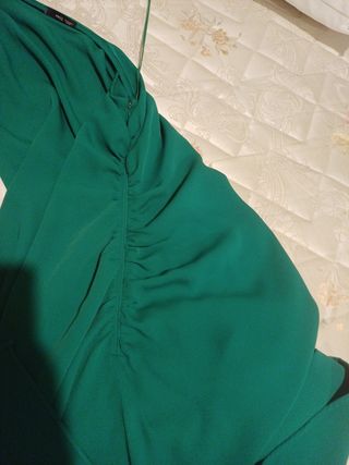 Vestido asimétrico verde